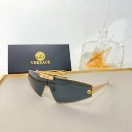 Picture of Versace Sunglasses _SKUfw55237971fw